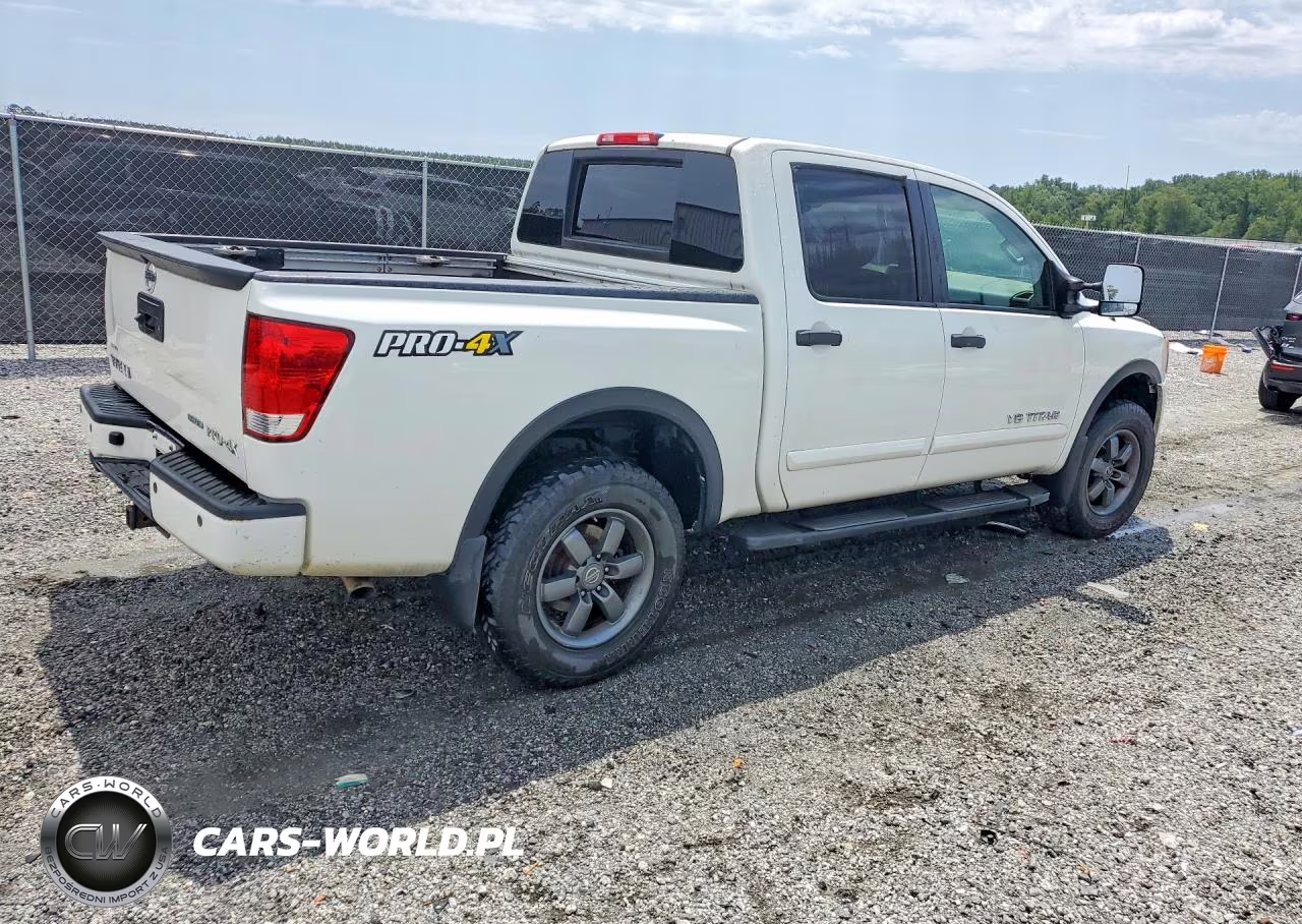 2015 Nissan Titan Pro-4X VIN:1N6BA0EC0FN509071 - 3