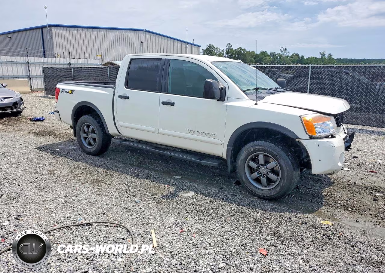 2015 Nissan Titan Pro-4X VIN:1N6BA0EC0FN509071 - 4