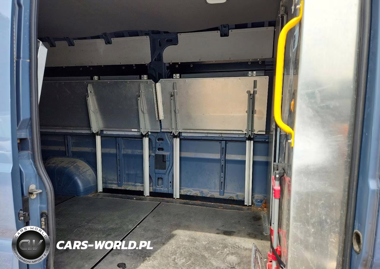 2020 Ram Promaster 3500 Delivery Van VIN:3C6URVJG8LE145211 - 11