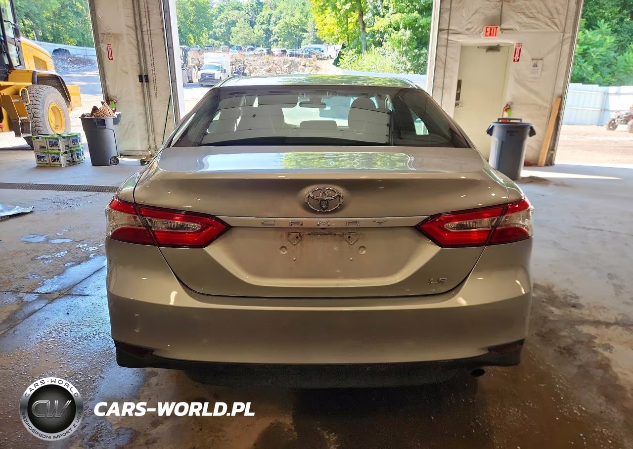 2018 Toyota Camry Le VIN:4T1B11HK5JU642656 - 6