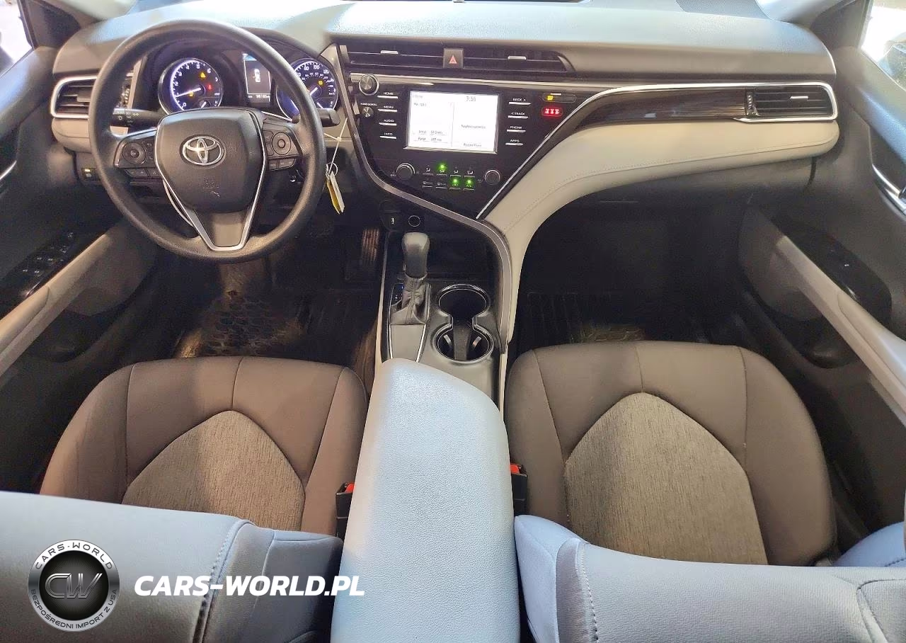 2018 Toyota Camry Le VIN:4T1B11HK5JU642656 - 8