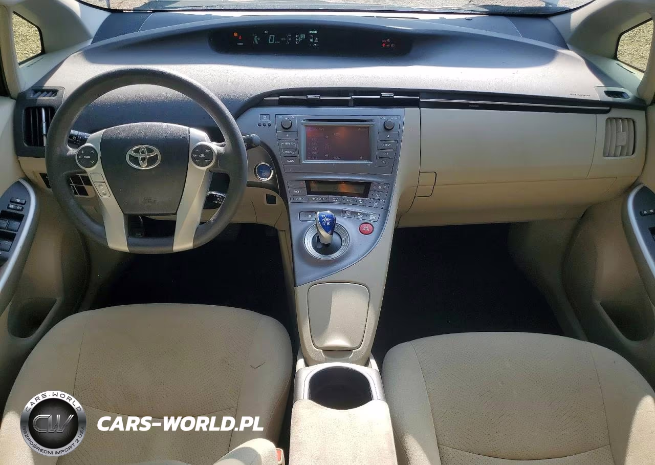 2015 Toyota Prius Two VIN:JTDKN3DU5F1916328 - 8