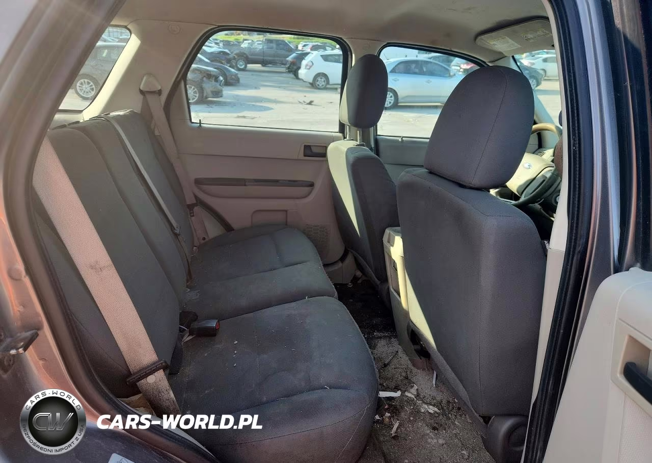 2012 Ford Escape Xls VIN:1FMCU0C73CKB28117 - 11
