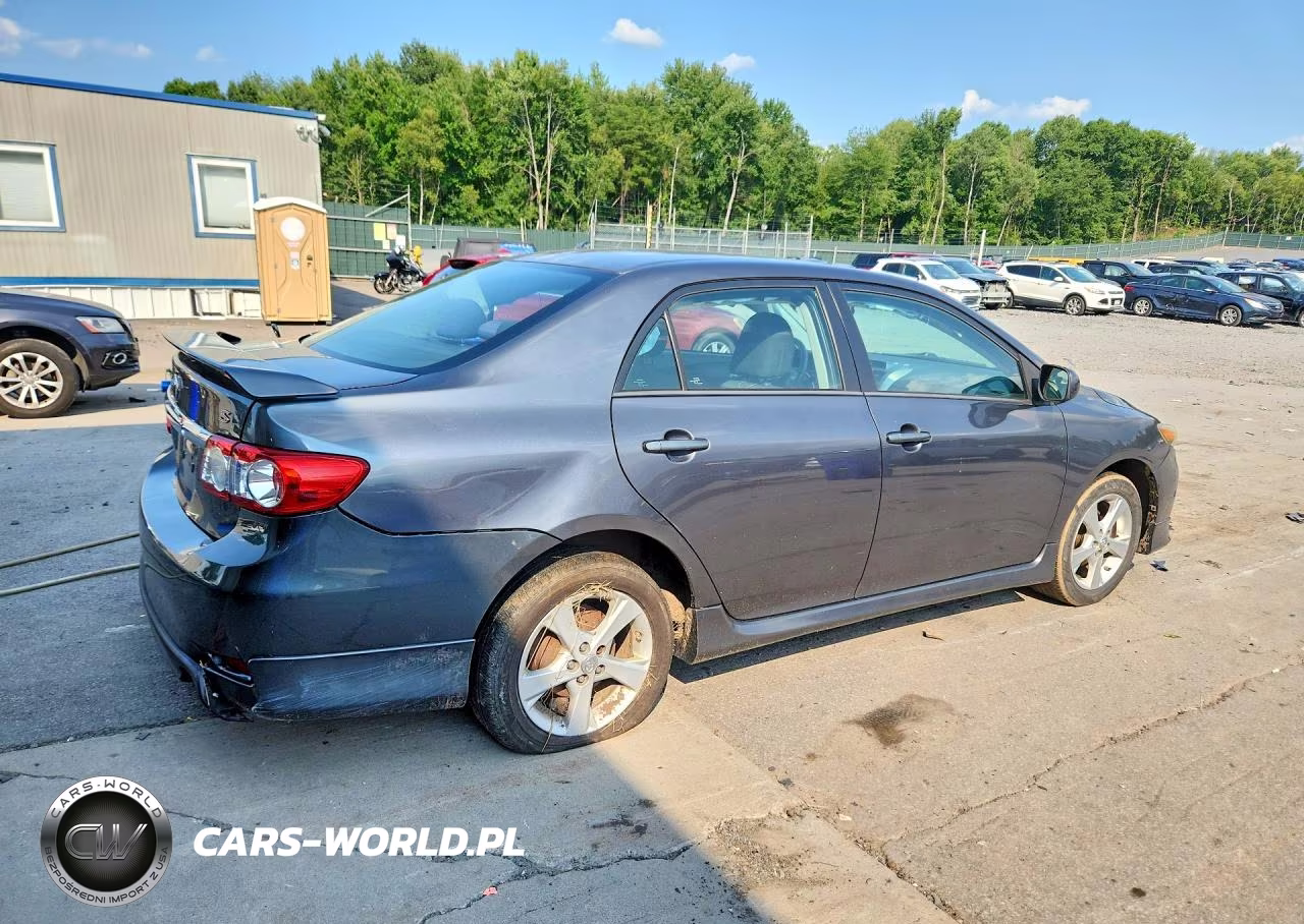 2013 Toyota Corolla S VIN:2T1BU4EE9DC013088 - 3