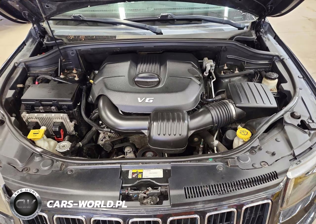 2015 Jeep Grand Cherokee Laredo VIN:1C4RJFAG7FC892998 - 12