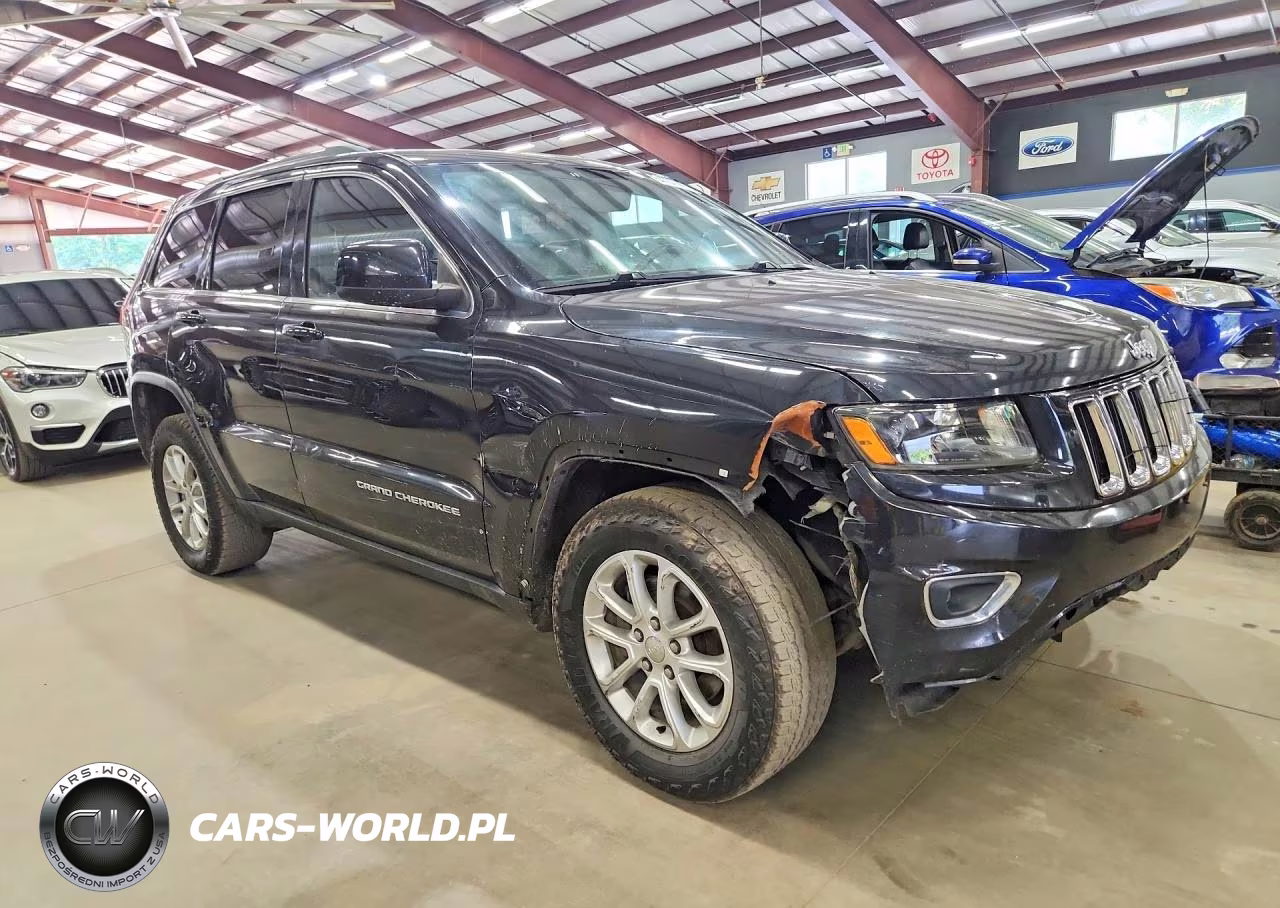 2015 Jeep Grand Cherokee Laredo VIN:1C4RJFAG7FC892998 - 4