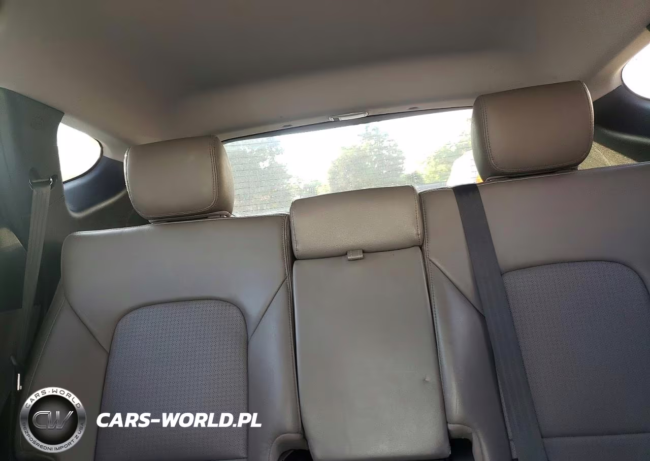 2016 Hyundai Santa Fe Sport 2.4L VIN:5XYZUDLB1GG375240 - 10