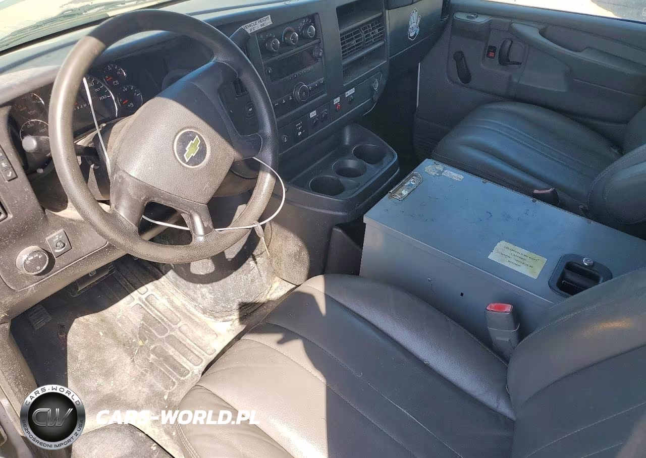 2013 Chevrolet Express G2500 VIN:1GCWGFCA6D1903086 - 8