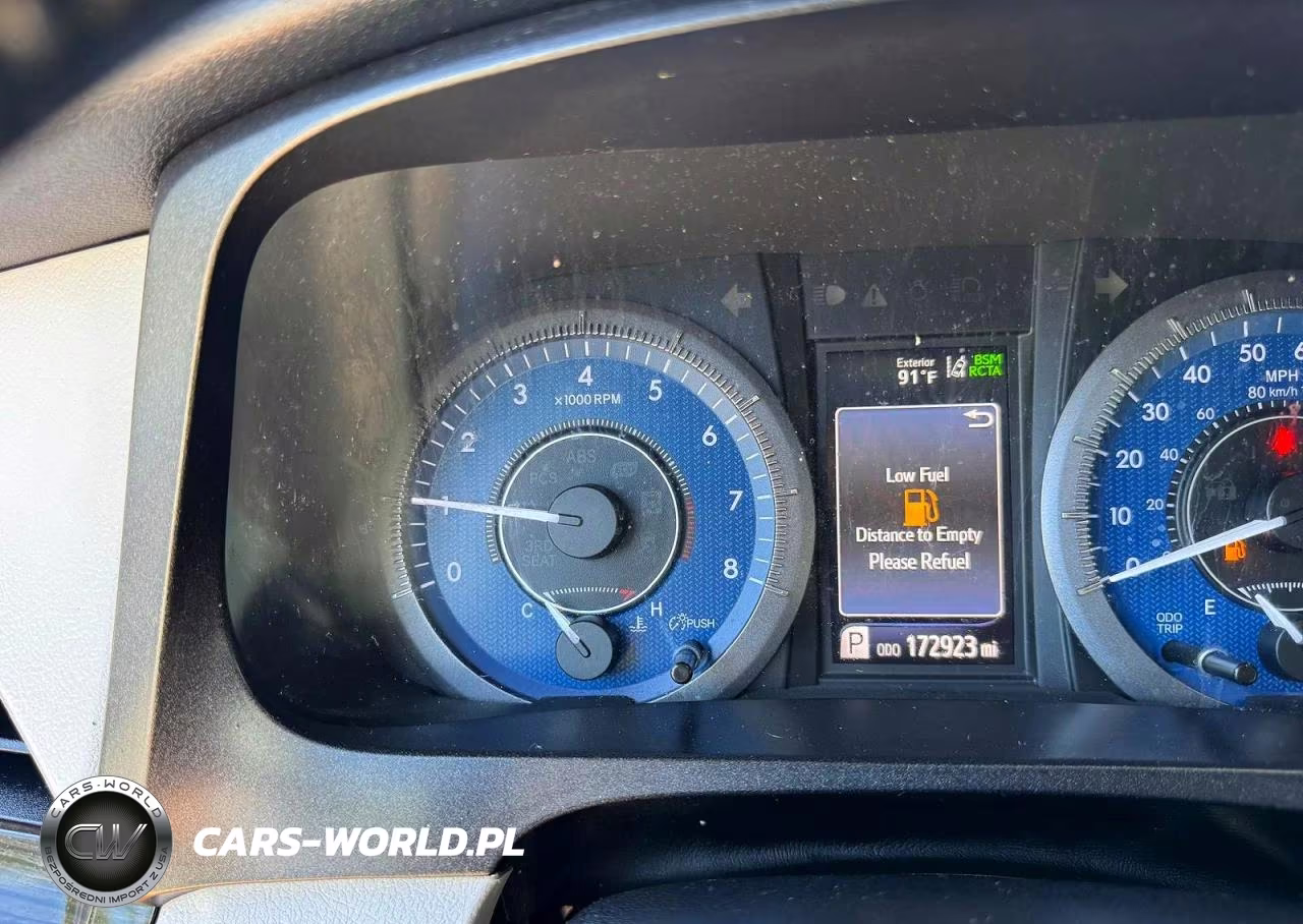2018 Toyota Sienna Xle 8-Passenger VIN:5TDYZ3DC4JS950391 - 11