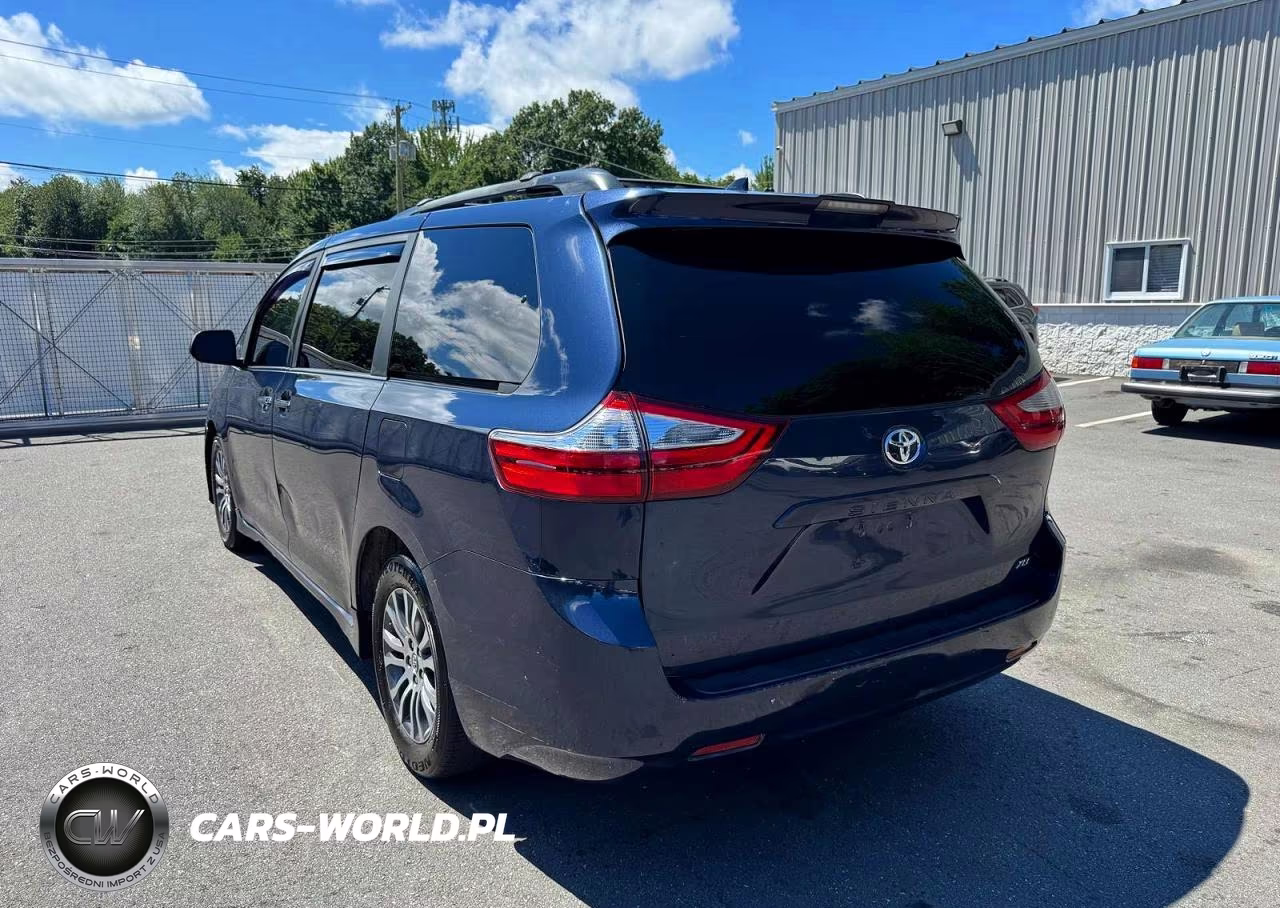 2018 Toyota Sienna Xle 8-Passenger VIN:5TDYZ3DC4JS950391 - 2