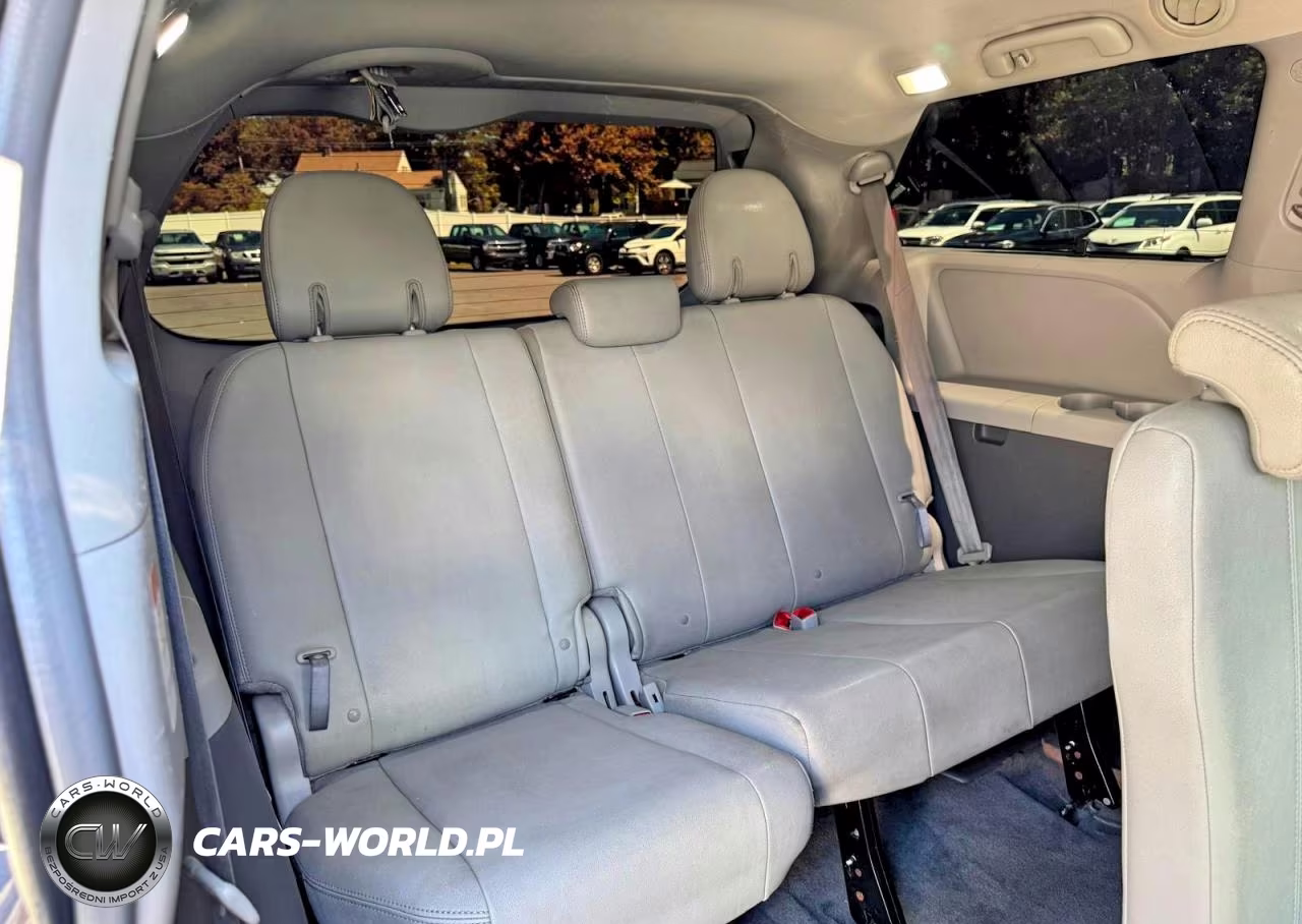 2018 Toyota Sienna Xle 8-Passenger VIN:5TDYZ3DC4JS950391 - 8