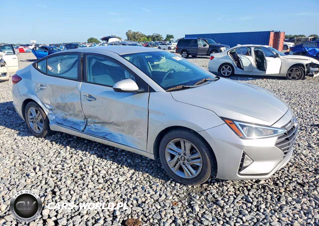 2019 Hyundai Elantra Sel VIN:5NPD84LF5KH481483 - 4