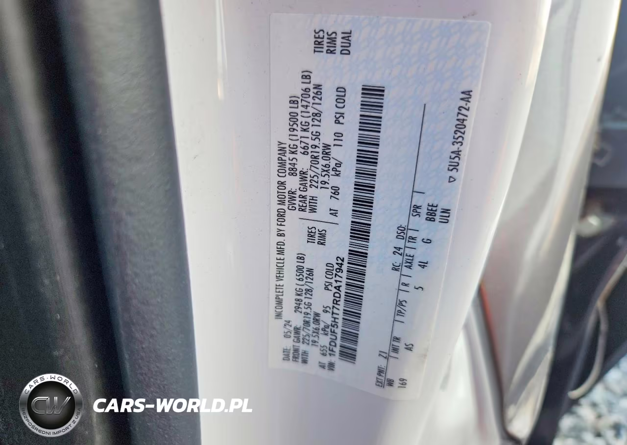 2024 Ford F550 Super Duty VIN:1FDUF5HT7RDA17942 - 12