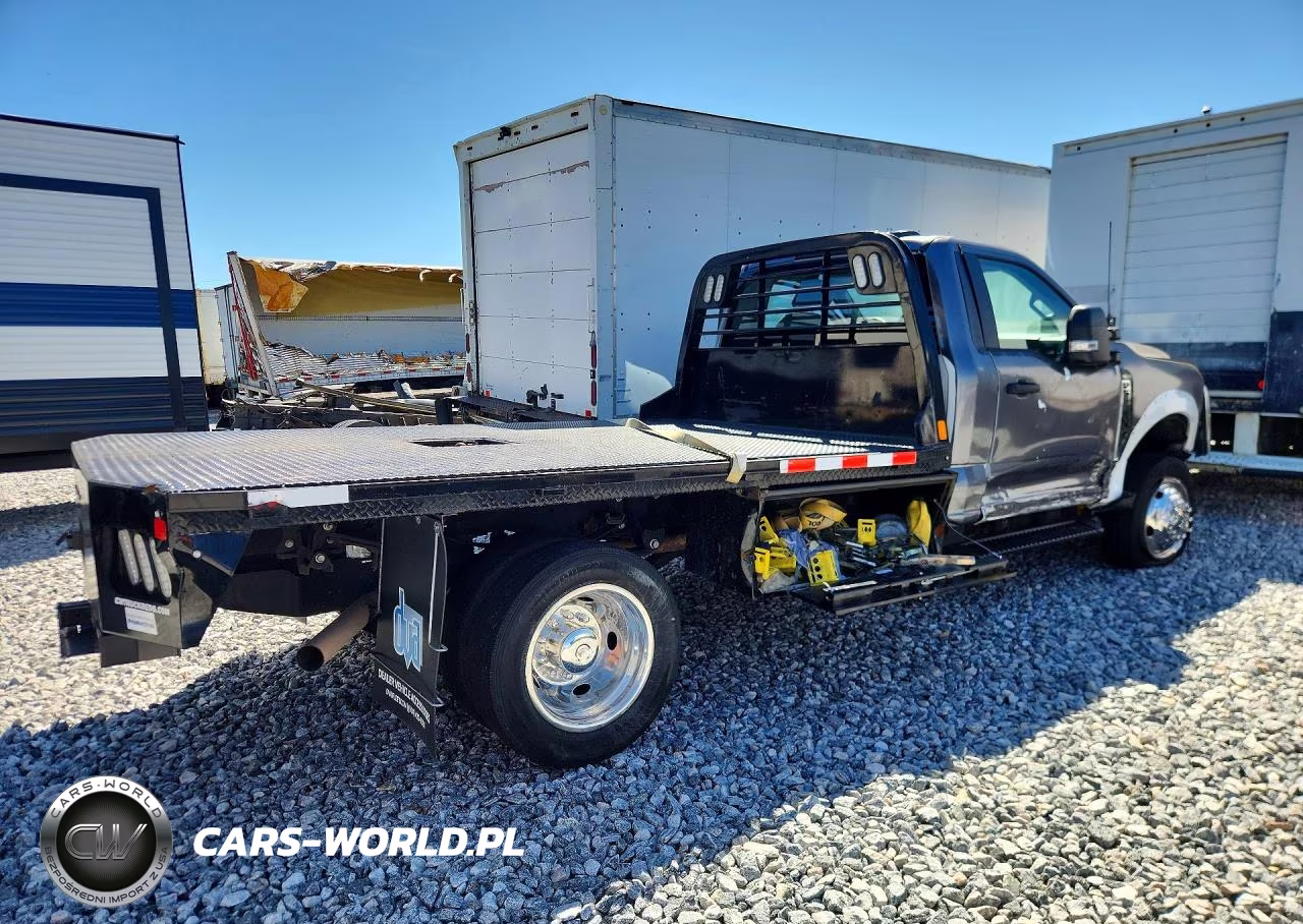 2024 Ford F550 Super Duty VIN:1FDUF5HT7RDA17942 - 3