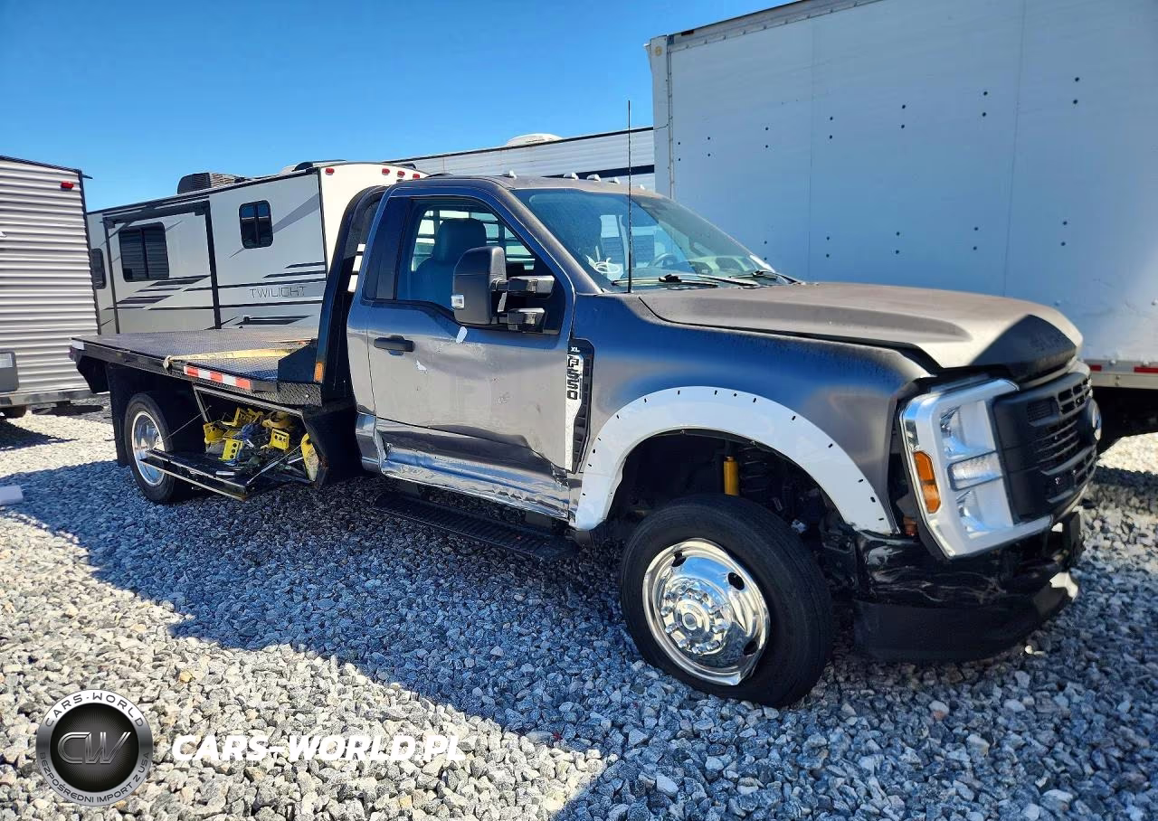 2024 Ford F550 Super Duty VIN:1FDUF5HT7RDA17942 - 4