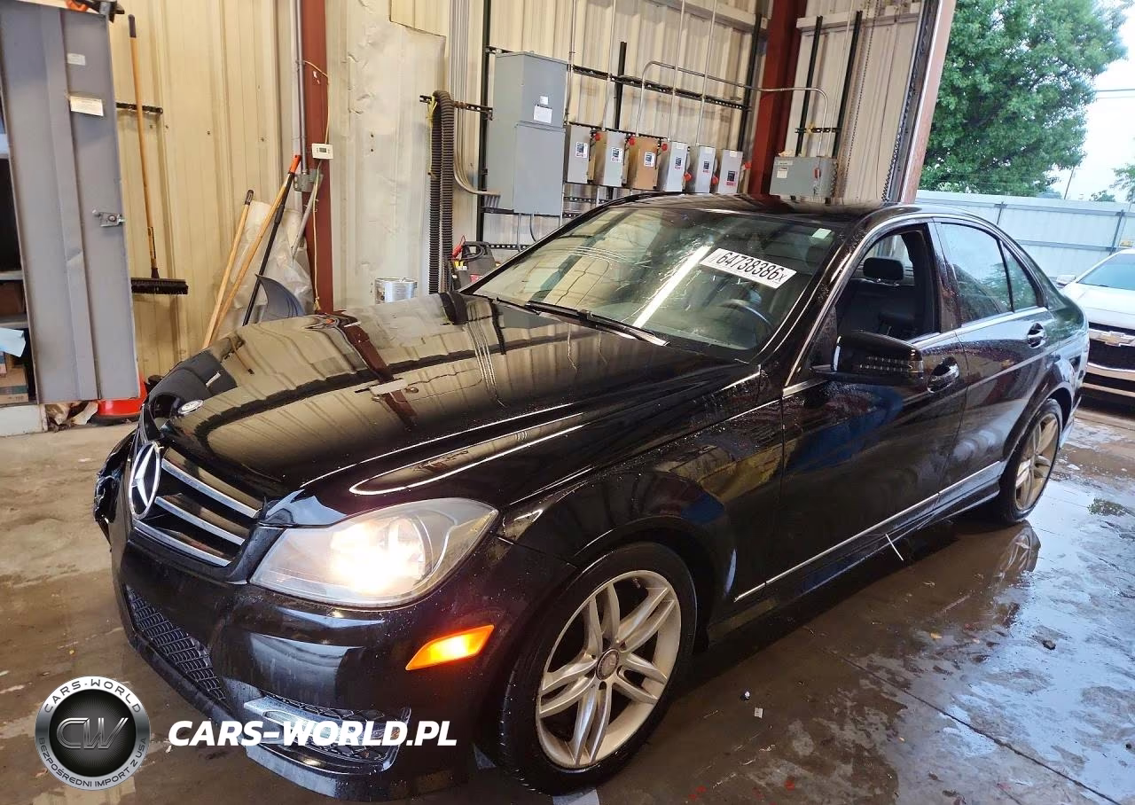 2014 Mercedes-Benz C 300 4Matic – zdjęcie 1 z 12