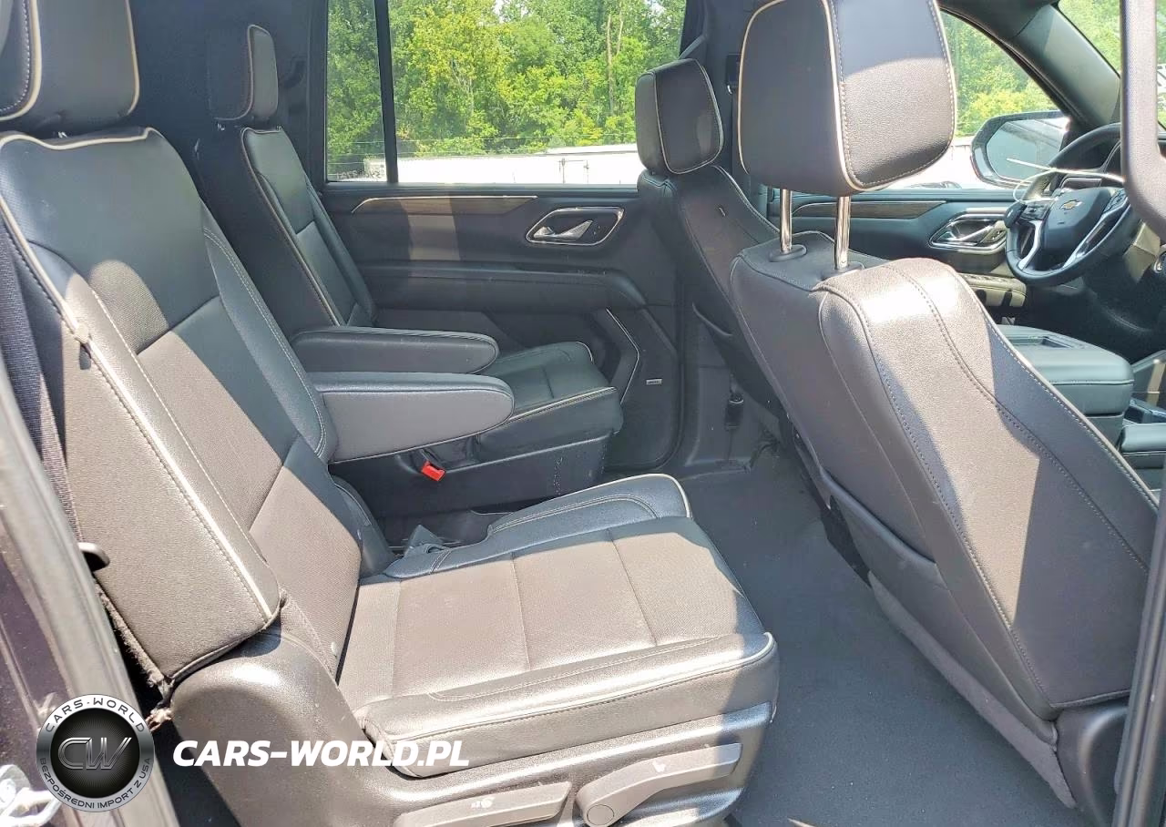 2023 Chevrolet Suburban C1500 Premier VIN:1GNSCFKD8PR552684 - 11