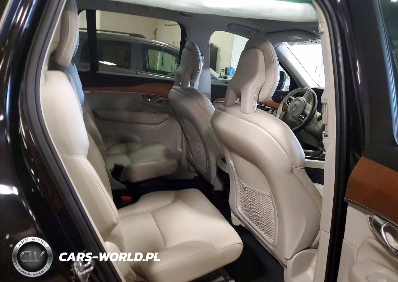 2021 Volvo Xc90 T6 Momentum VIN:YV4A221K9M1710442 - 11