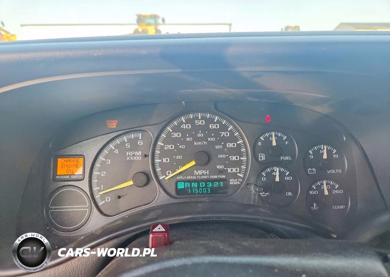 2000 Chevrolet Suburban K1500 VIN:3GNFK16T2YG211694 - 9
