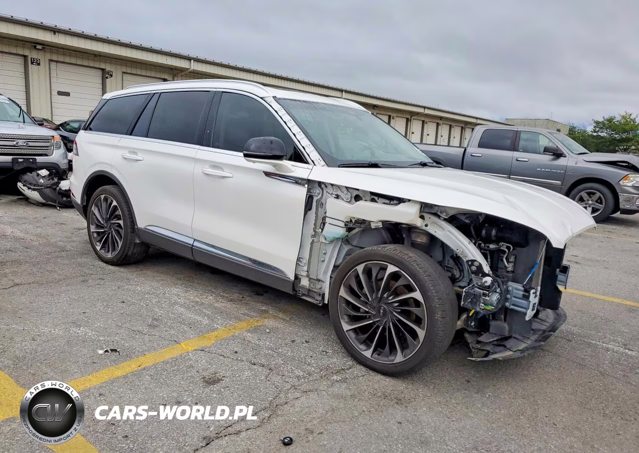 2020 Lincoln Aviator Reserve VIN:5LM5J7XC5LGL18552 - 4
