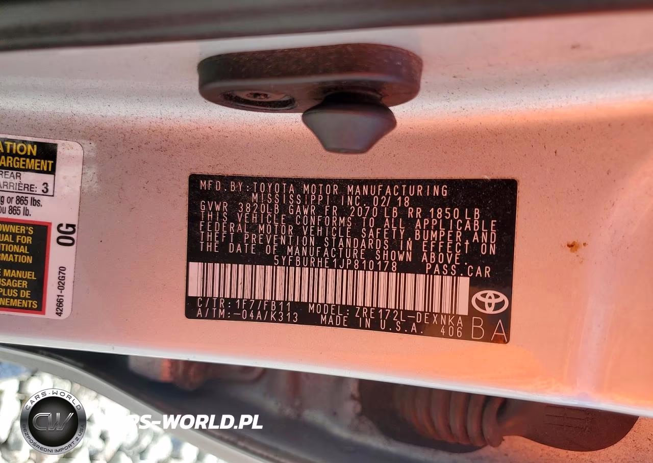 2018 Toyota Corolla Le VIN:5YFBURHE1JP810178 - 13