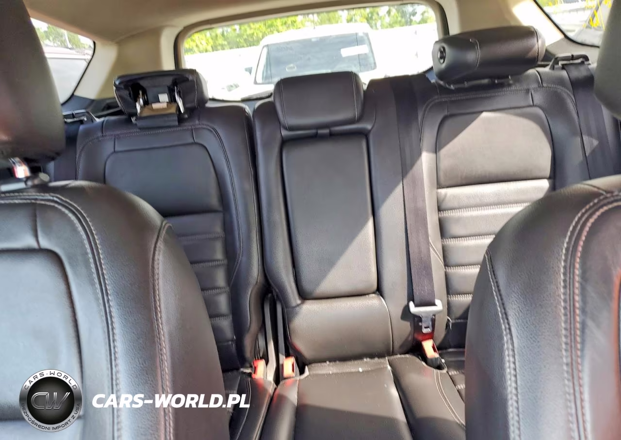 2017 Ford Escape Titanium VIN:1FMCU0JD0HUC33332 - 10