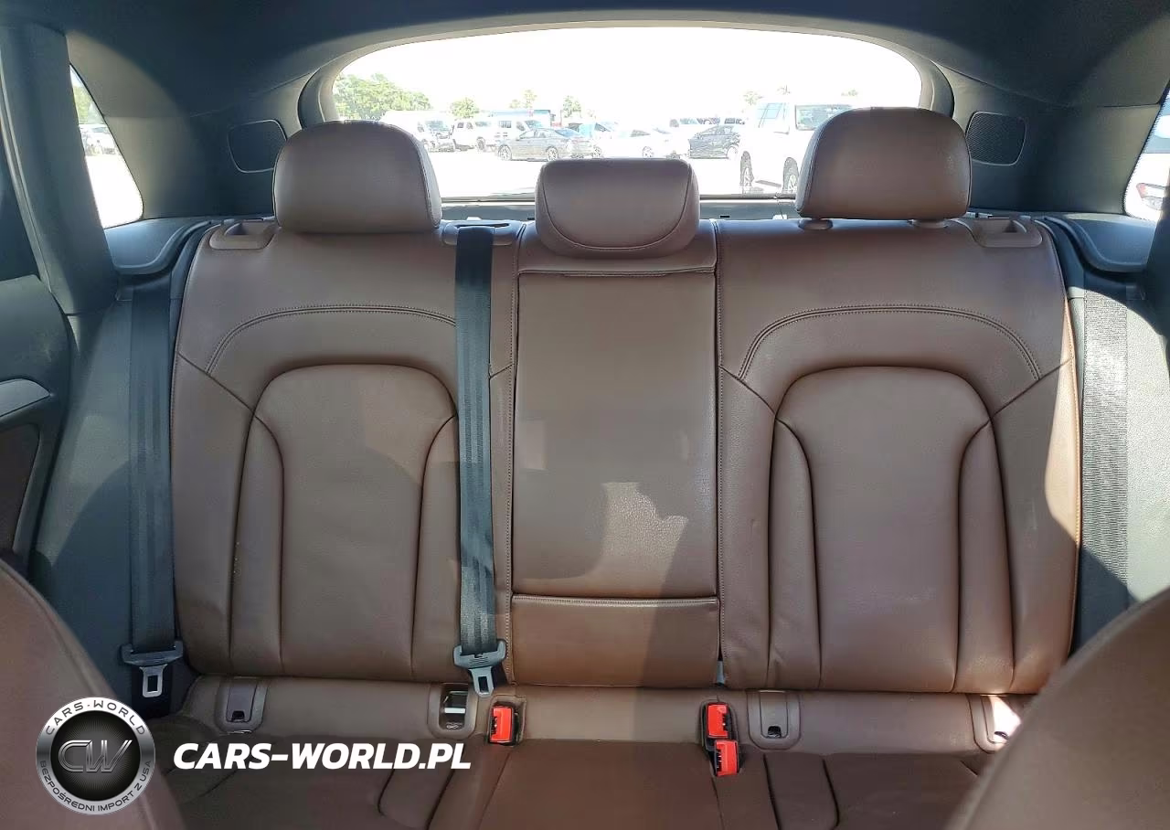 2018 Audi Q3 Premium VIN:WA1BCCFS9JR000581 - 10