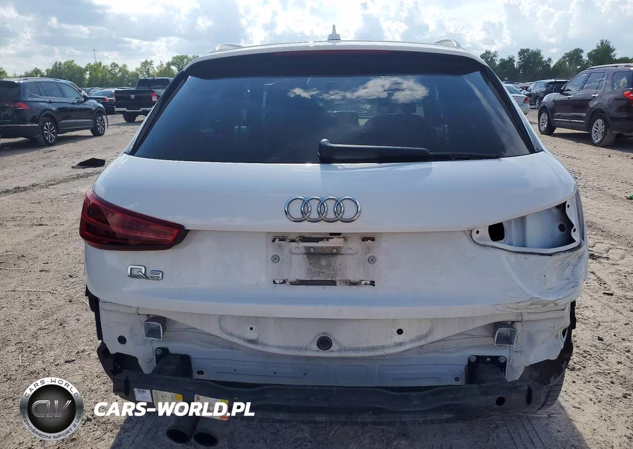 2018 Audi Q3 Premium VIN:WA1BCCFS9JR000581 - 6
