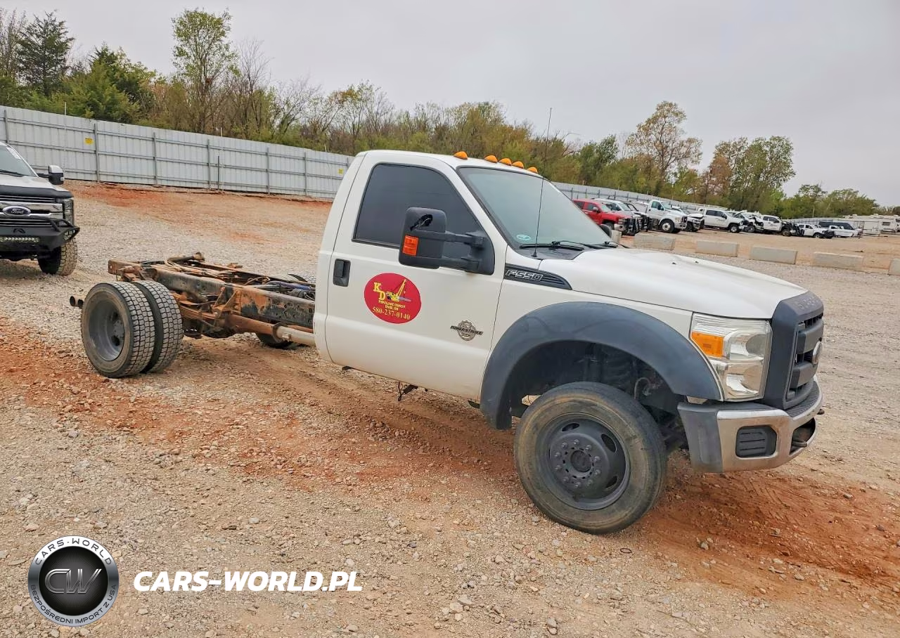 2015 Ford 550 VIN:1FDUF5HT4FEC88642 - 4