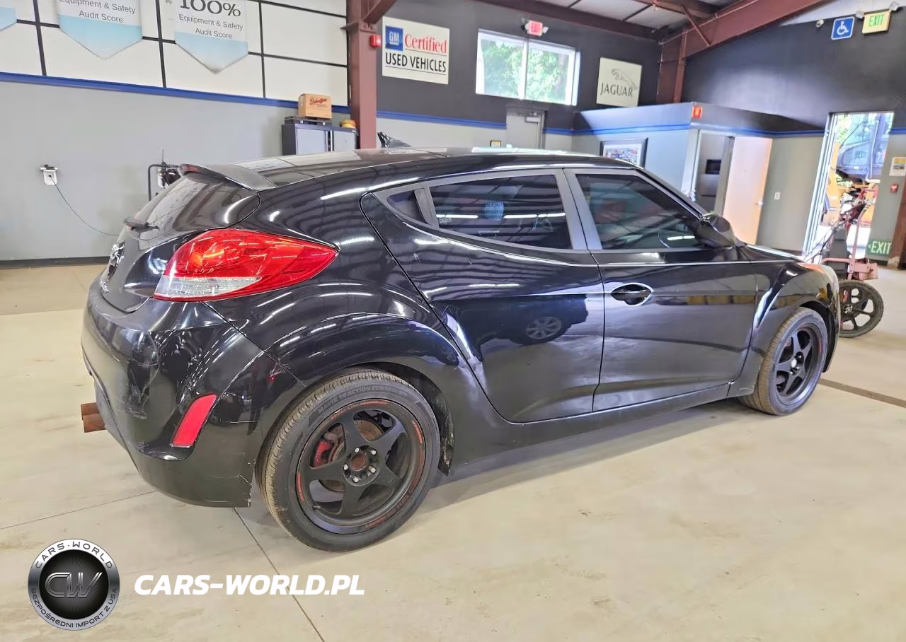 2013 Hyundai Veloster Base VIN:KMHTC6AD9DU162339 - 3