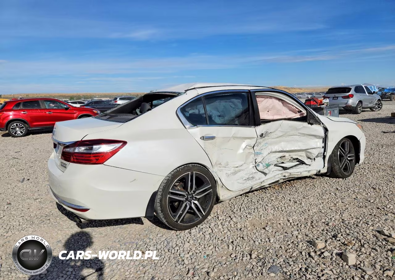 2017 Honda Accord Sport Special Edition VIN:1HGCR2F19HA022553 - 3