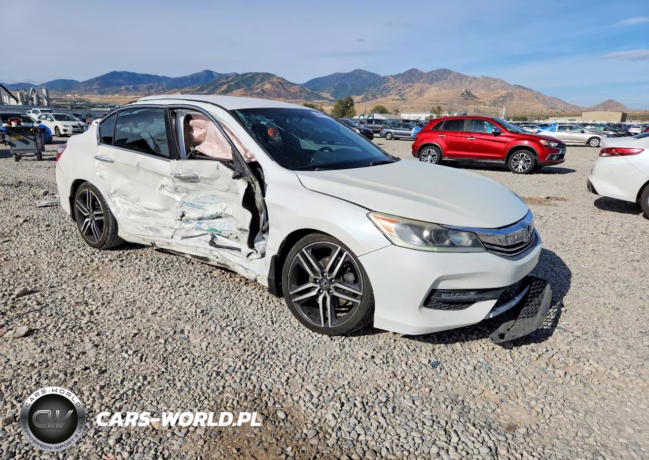 2017 Honda Accord Sport Special Edition VIN:1HGCR2F19HA022553 - 4