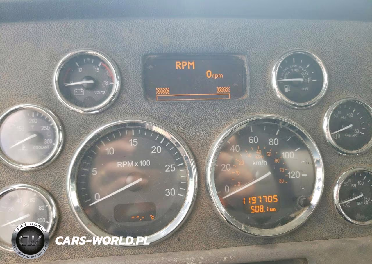 2012 Peterbilt 386 VIN:1XPHDP9X1CD168063 - 9