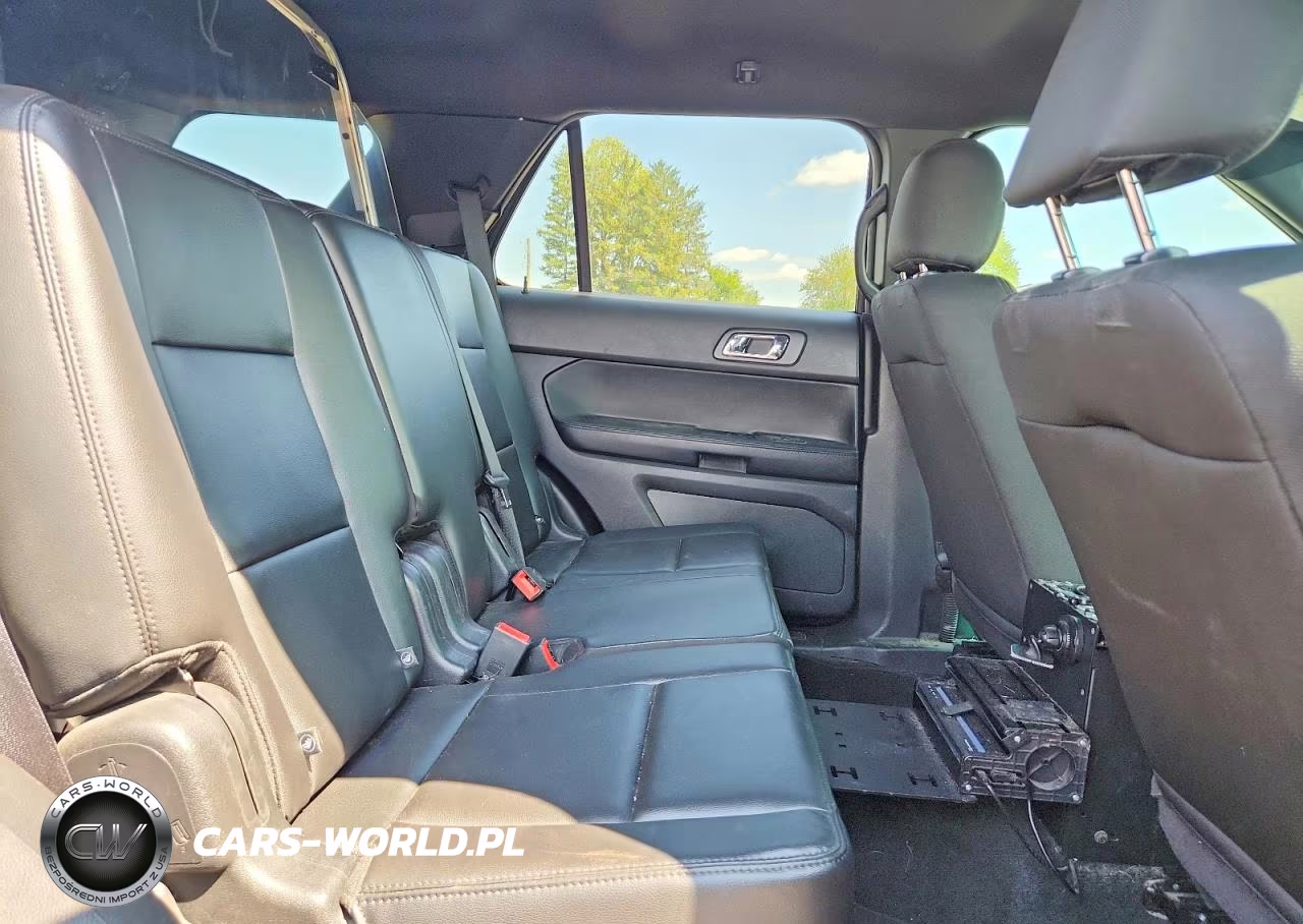 2016 Ford Explorer Police Interceptor VIN:1FM5K8AR2GGC91738 - 11