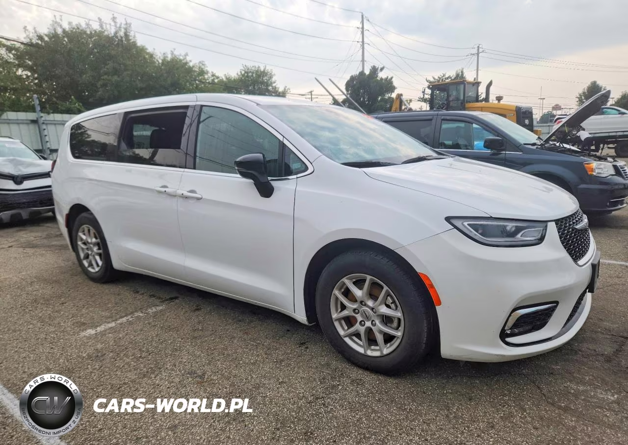 2025 Chrysler Pacifica Select VIN:2C4RC1BG3SR554690 - 4