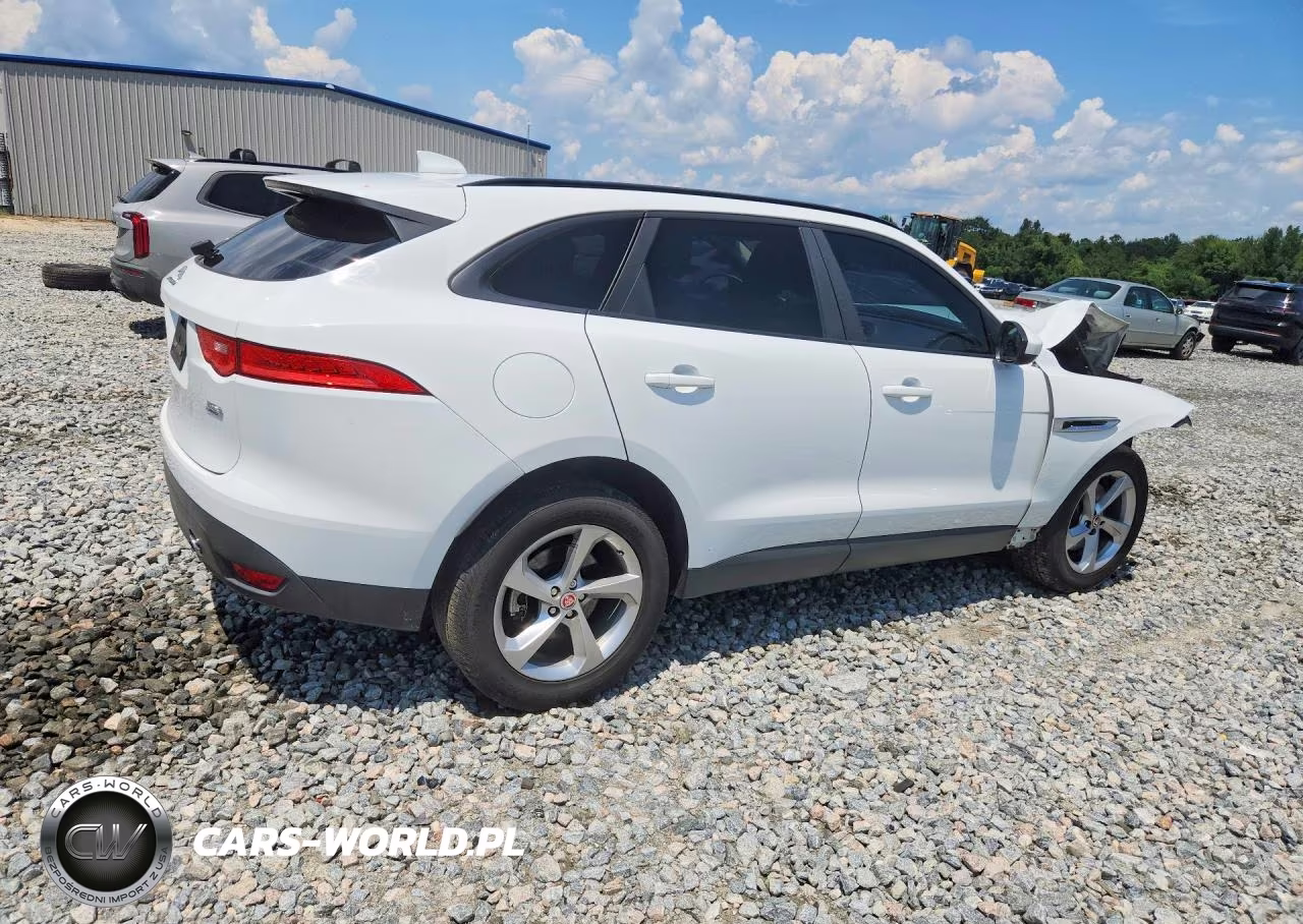 2017 Jaguar F-Pace Premium VIN:SADCJ2BVXHA893996 - 3