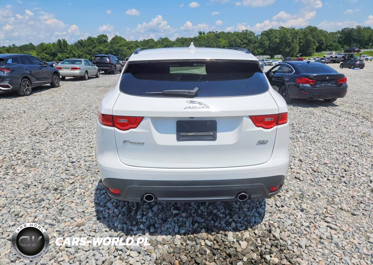 2017 Jaguar F-Pace Premium VIN:SADCJ2BVXHA893996 - 6