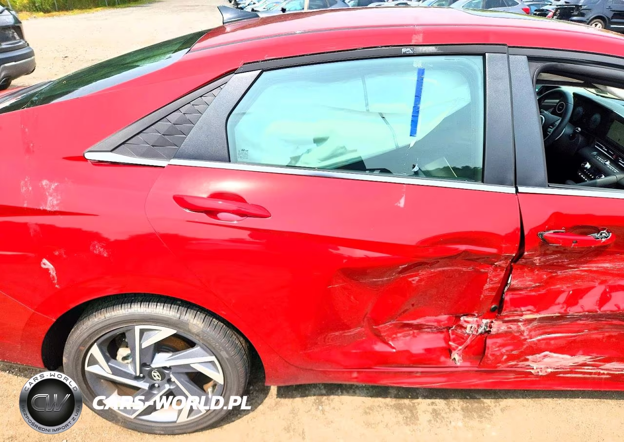 2026 Hyundai Elantra Limited VIN:KMHLP4DG7TU118675 - 10