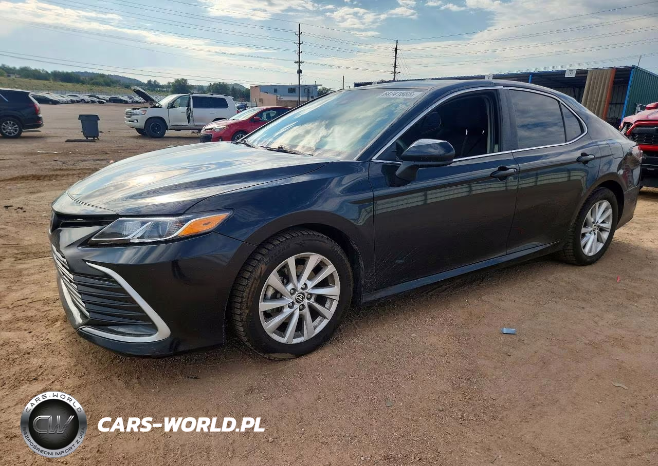 2021 Toyota Camry Le