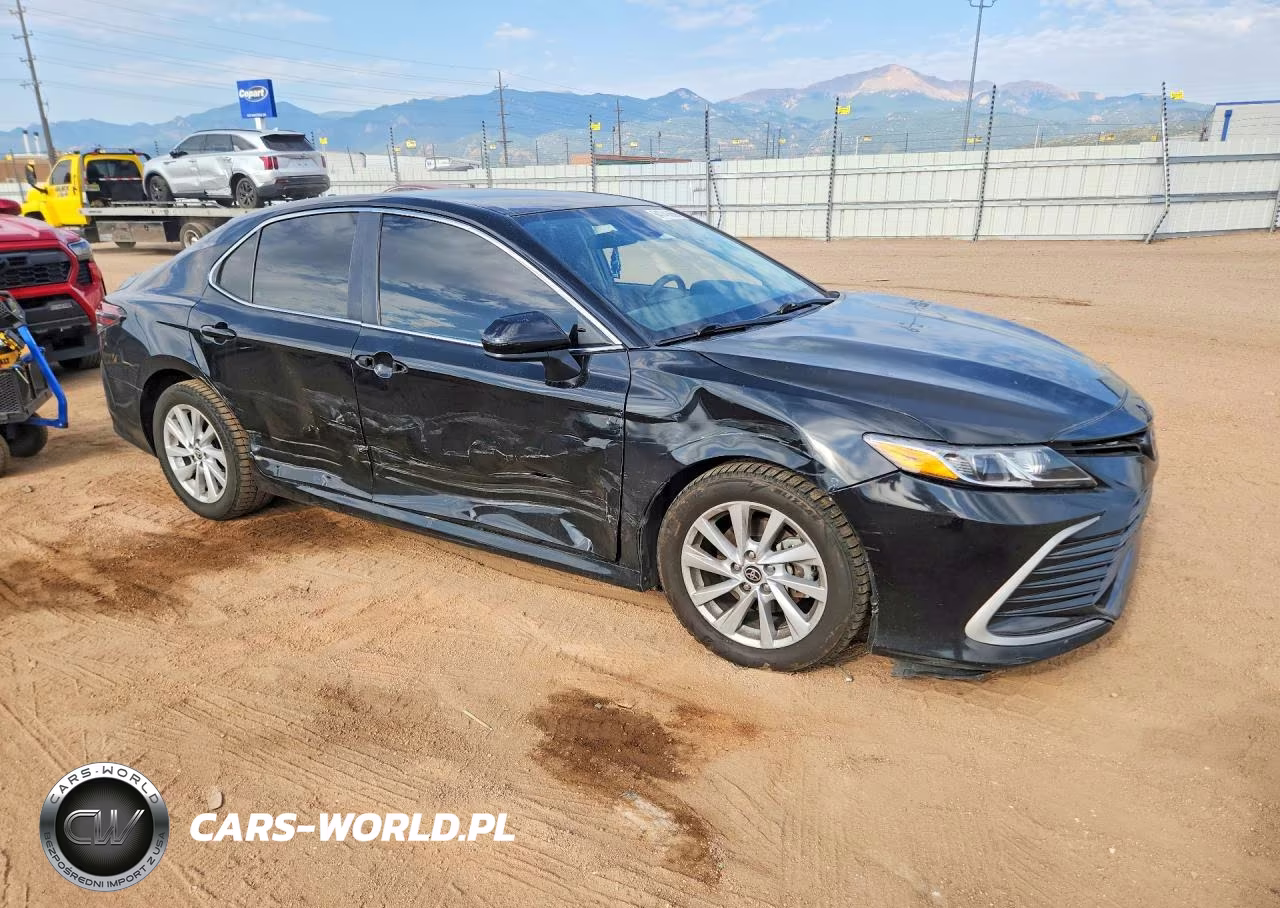 2021 Toyota Camry Le VIN:4T1C11AK5MU543726 - 4