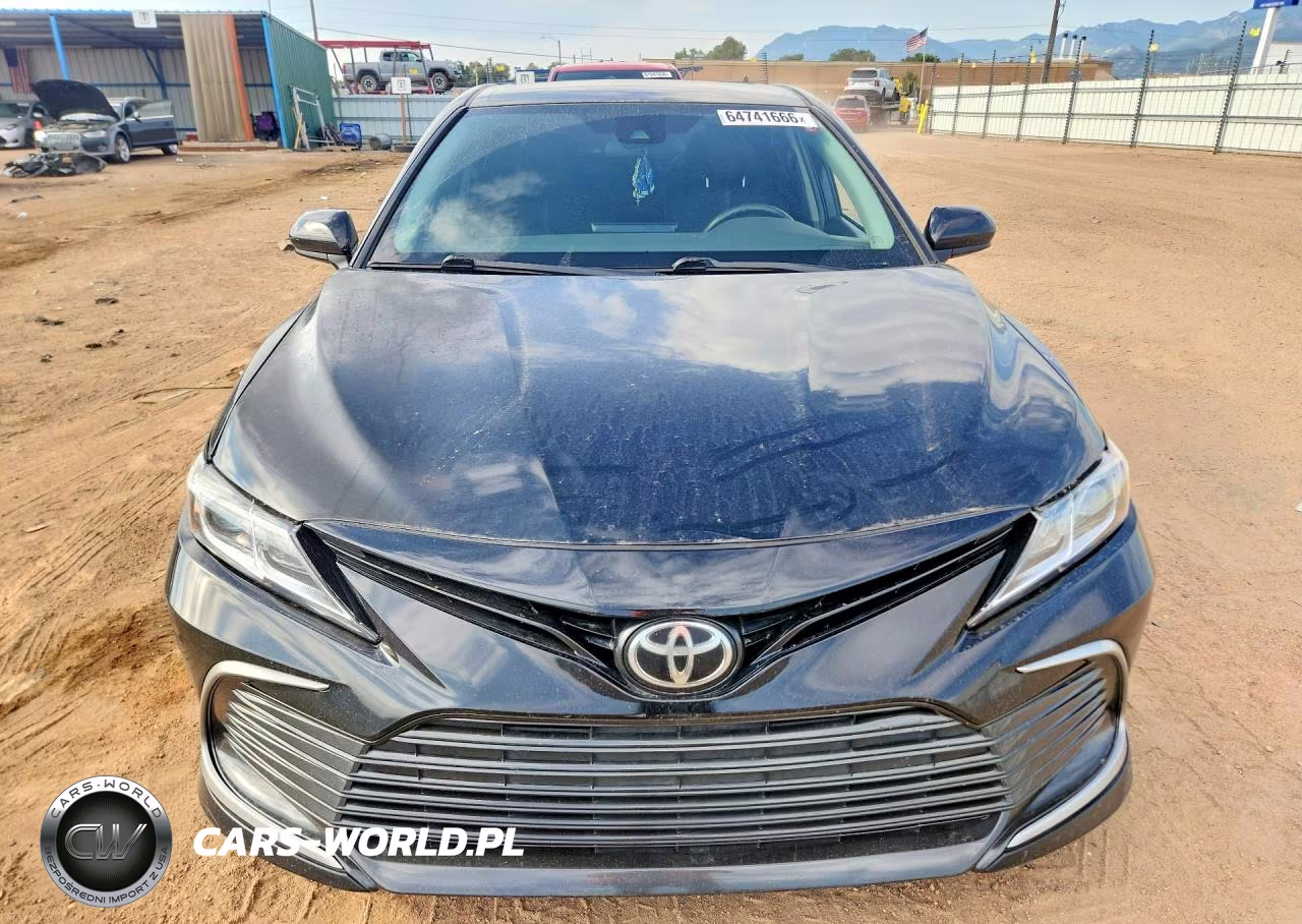 2021 Toyota Camry Le VIN:4T1C11AK5MU543726 - 5