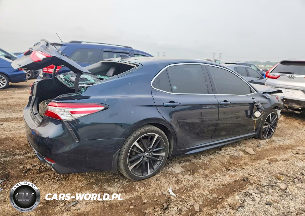 2020 Toyota Camry Xse VIN:4T1K61AK4LU882702 - 3