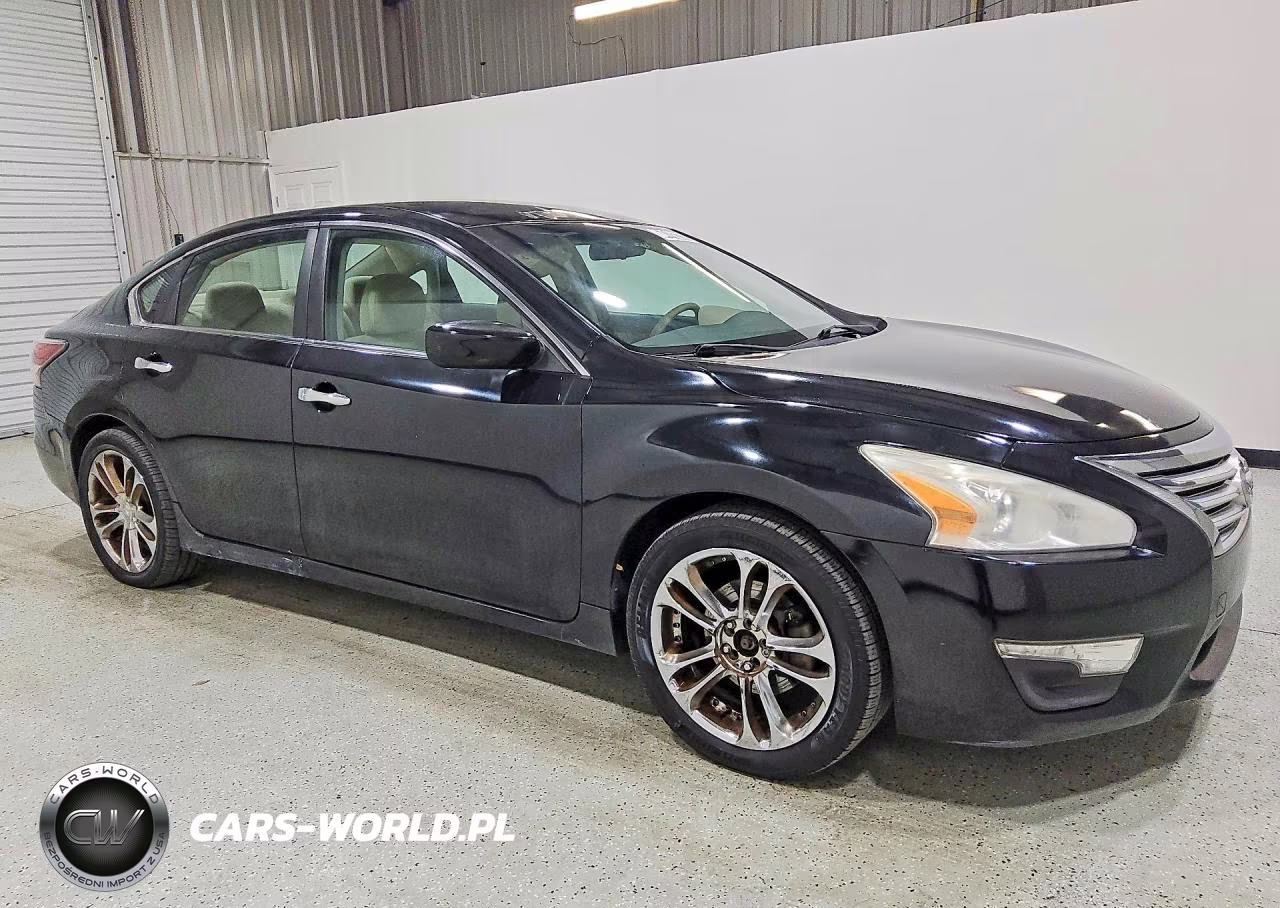 2014 Nissan Altima VIN:1N4AL3AP8EN332129 - 4