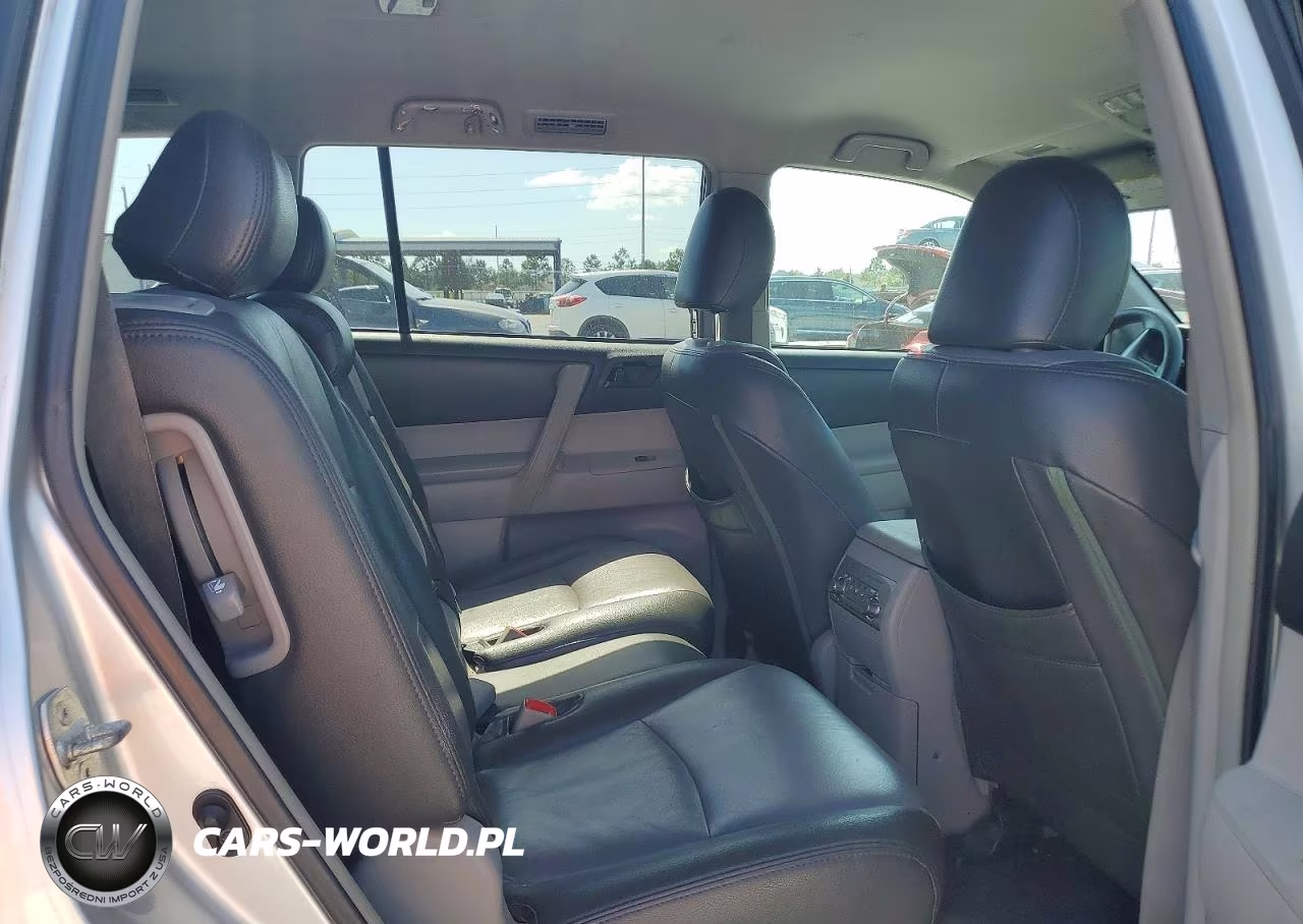 2011 Toyota Highlander Base VIN:5TDBK3EH4BS085640 - 11