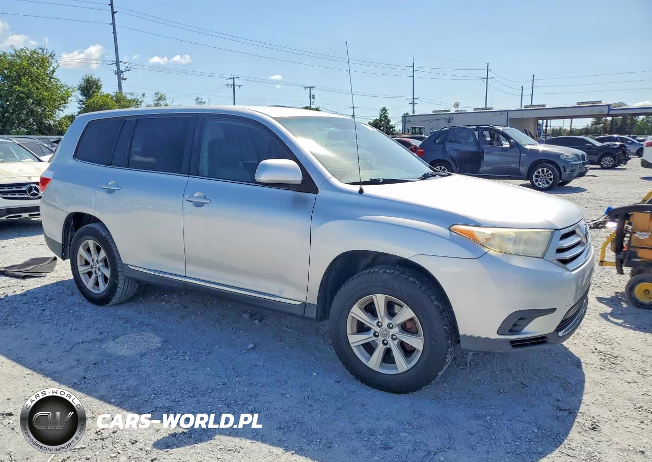2011 Toyota Highlander Base VIN:5TDBK3EH4BS085640 - 4