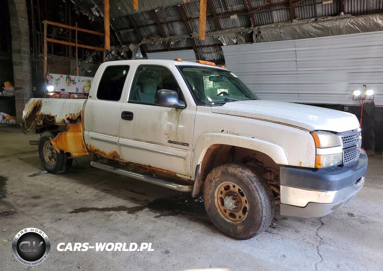 2005 Chevrolet Silverado K2500 Heavy Duty VIN:1GCHK29U75E313362 - 4