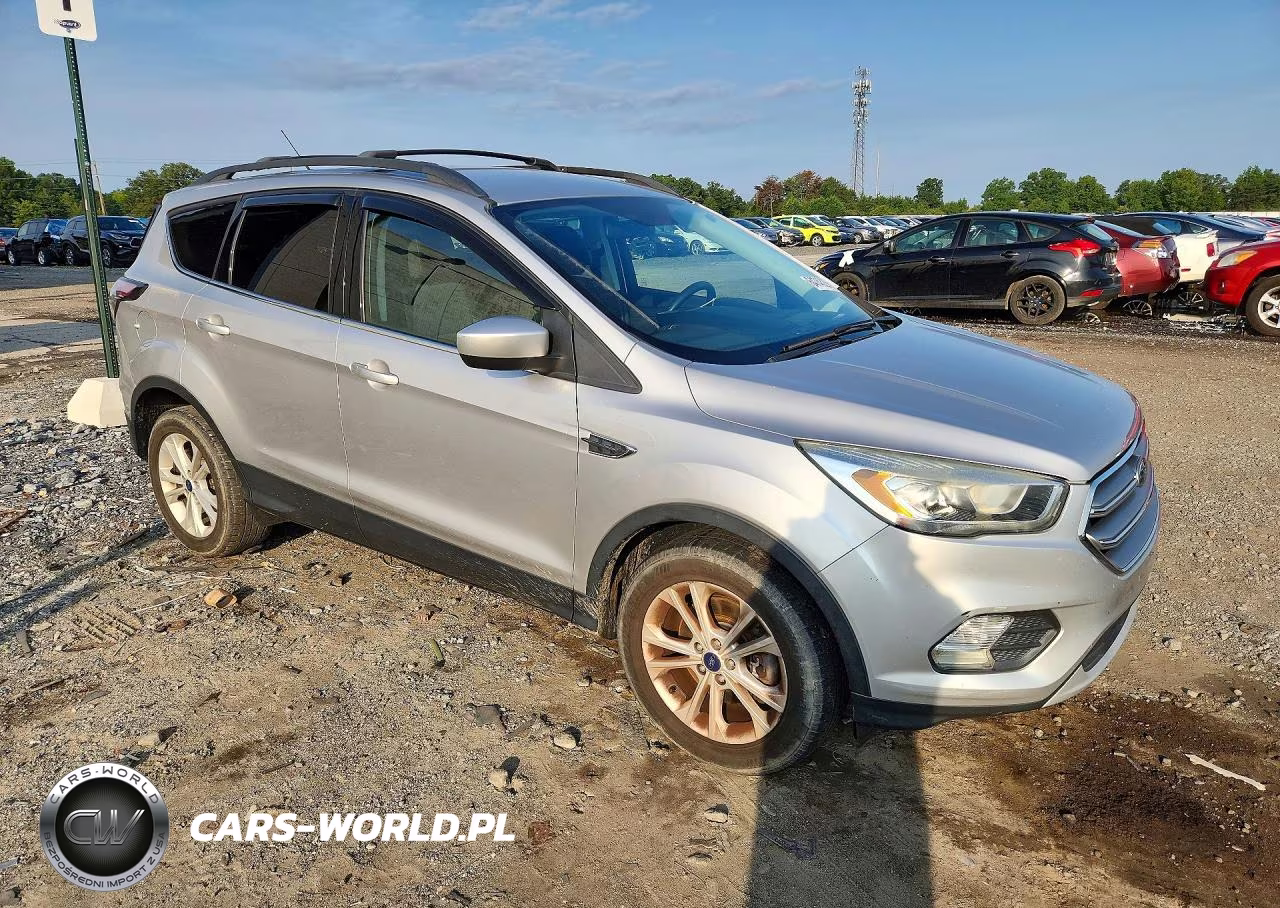 2017 Ford Escape Se VIN:1FMCU9GD6HUA78393 - 4
