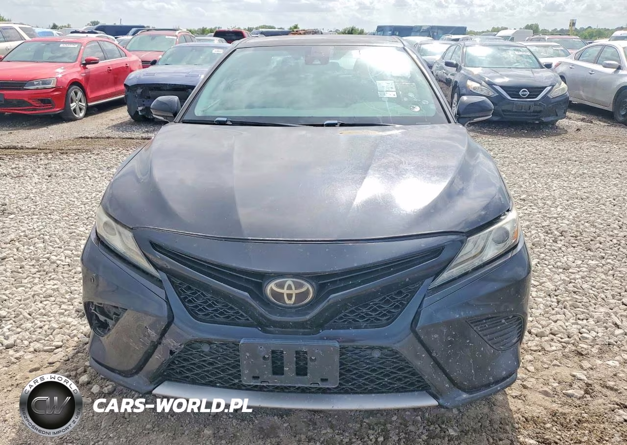 2018 Toyota Camry Xse VIN:4T1B61HK7JU018150 - 5