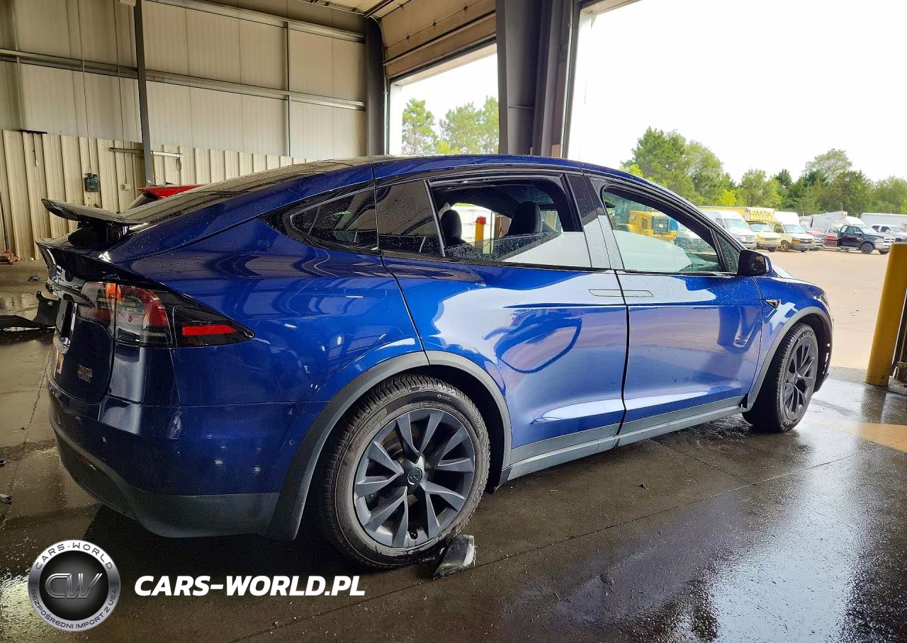 2022 Tesla Model X VIN:7SAXCBE60NF341411 - 3