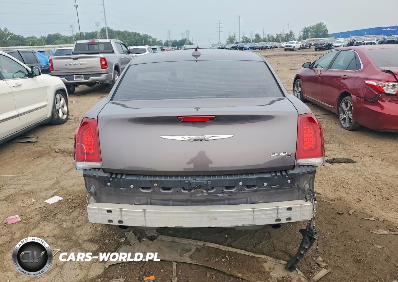 2015 Chrysler 300 S VIN:2C3CCABG2FH837880 - 6
